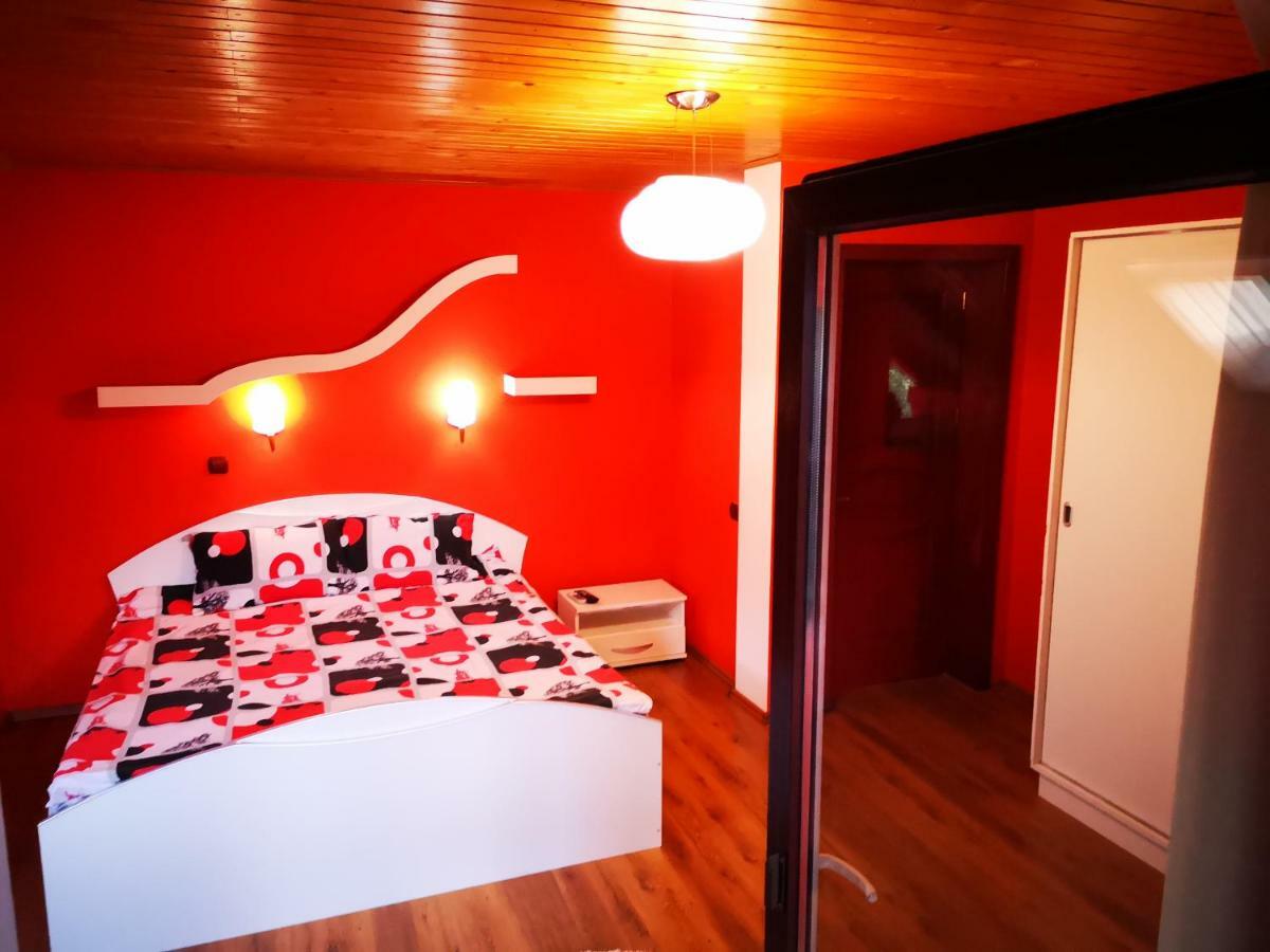 Casa de vacanța Paraul Rece Exterior foto